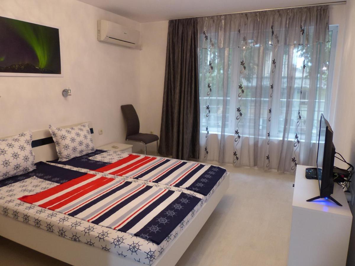 Apartament Holiday Μπουργκάς Εξωτερικό φωτογραφία