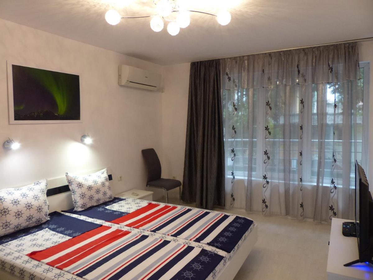 Apartament Holiday Μπουργκάς Εξωτερικό φωτογραφία