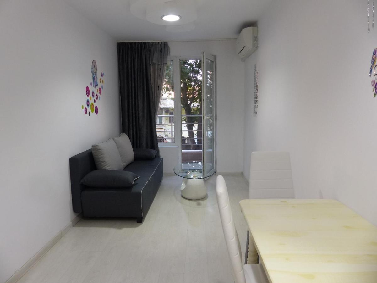 Apartament Holiday Μπουργκάς Εξωτερικό φωτογραφία